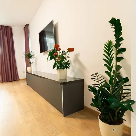 The Mews - Central Apartment Near Afi Mall-2